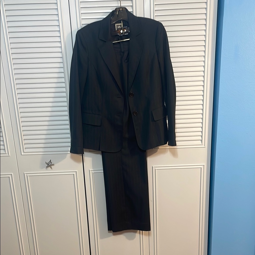 Anne Klein Black Pantsuit Professional Elegance